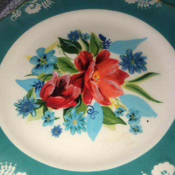 The pioneer woman stoneware salad plate. Spring bouquet - Picture 2 of 4
